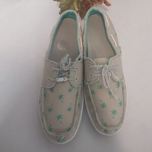 Sanuk Women's Sneakers with Green Leaf Design